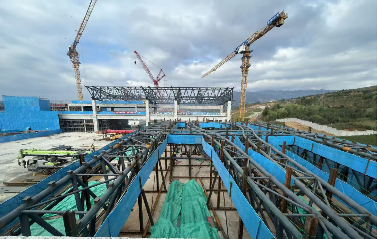 新建重慶至昆明高速鐵路云貴段站房及相關(guān)工程一標(biāo)段鋼結(jié)構(gòu)工程